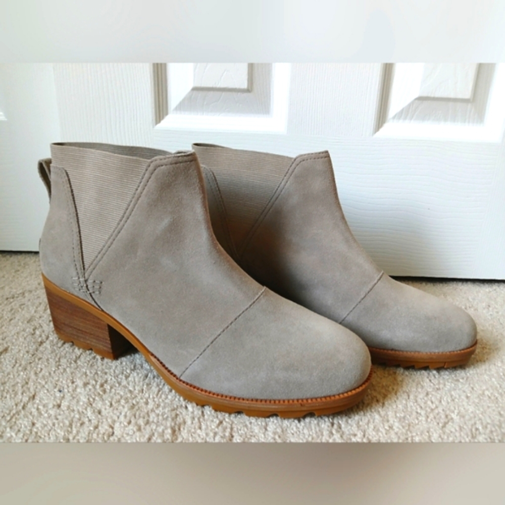 NEW Sorel Cate Chelsea Ankle Boots size 9